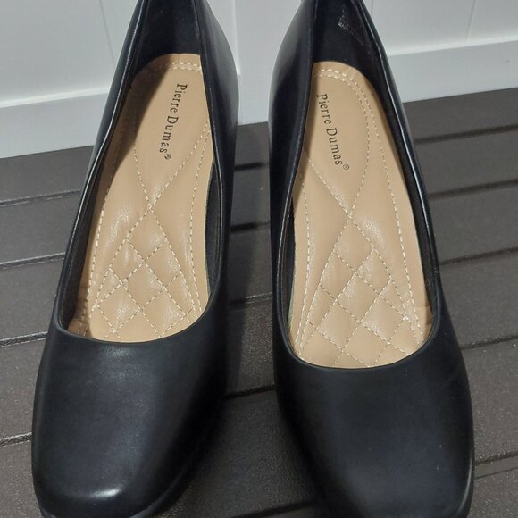 Pierre Dumas Heels Woman 9 M. Black Pumps Rounded toe. - Picture 10 of 10